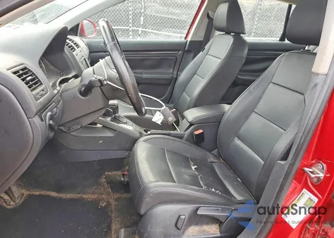 2010 Volkswagen Jetta Se z USA, uszkodzony, nr VIN 3VWRZ7AJ4AM054183